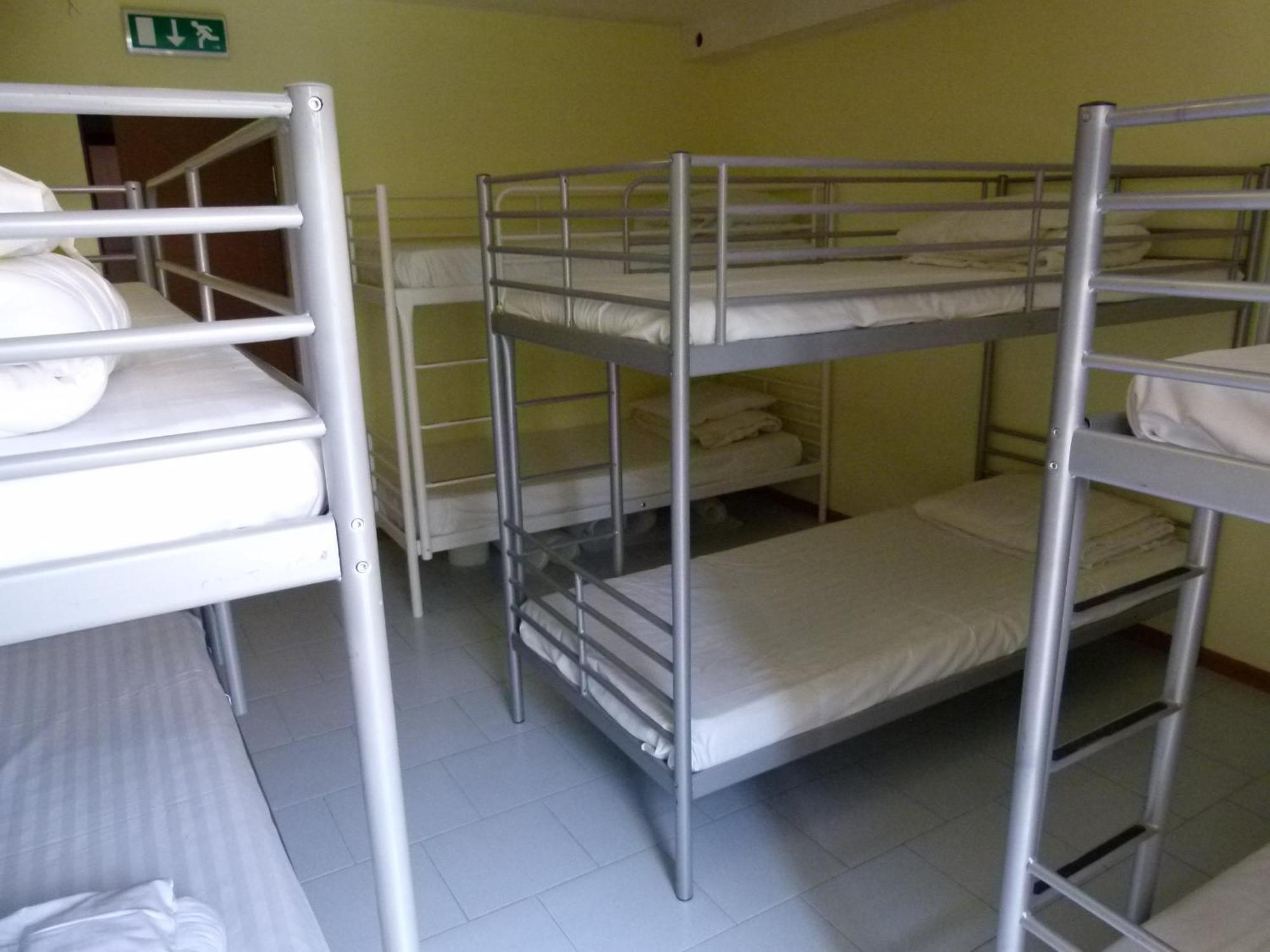 Why Me Eco-Friendly Hostel Тбилиси Екстериор снимка